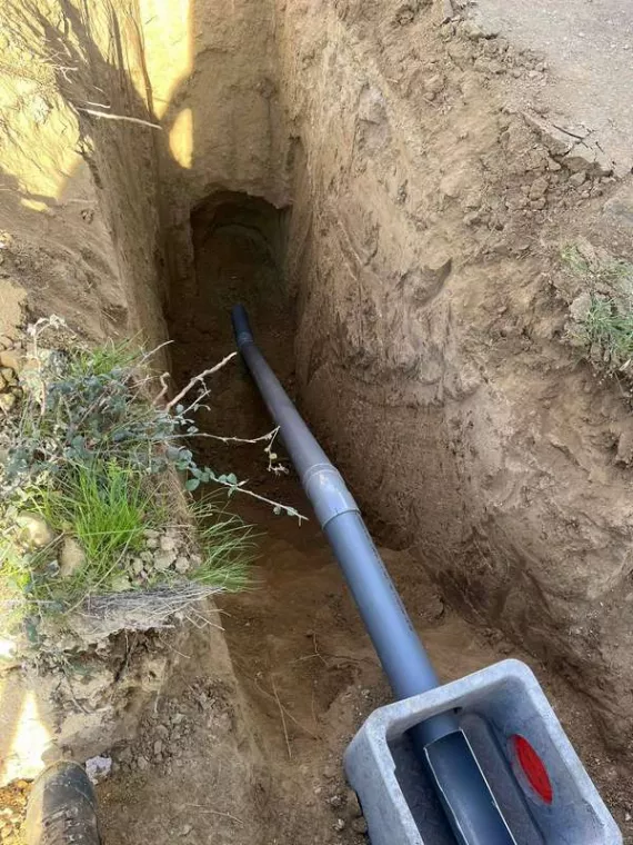 À qui s'adresser pour installer un système de traitement des eaux usées ?, Saint-Chinian, Occitanie Terrassement