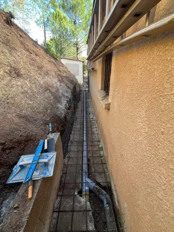 Occitannie terrassement, le spécialiste de la pose de micro station dans l’Hérault , Saint-Chinian, Occitanie Terrassement