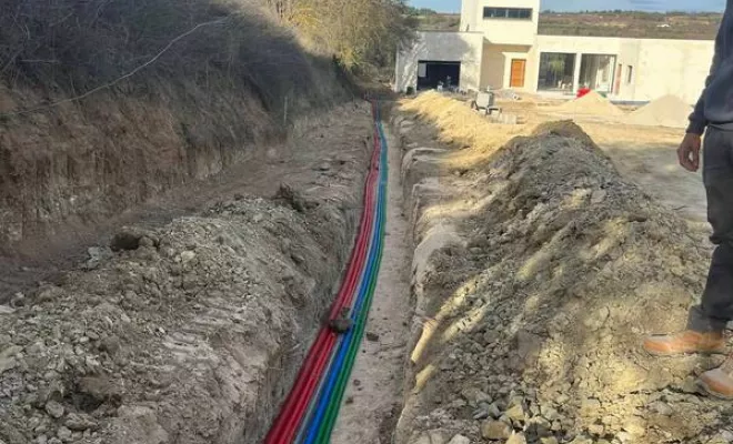 Travaux d'assainissement, Saint-Chinian, Occitanie Terrassement